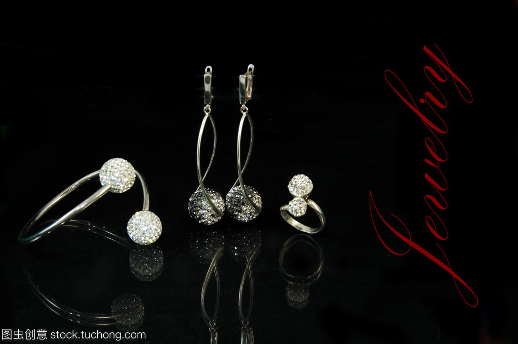 智能科技與珠寶首飾 當璀璨遇見智慧