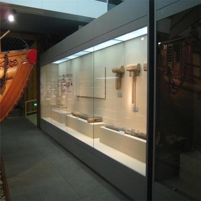 創(chuàng)新科技賦能，打造智能博物館新體驗(yàn)——隆城展示智能電動平移展柜系統(tǒng)與專業(yè)平面設(shè)計(jì)服務(wù)
